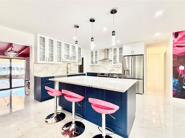 2216 NE 18th Ave, Wilton Manors FL 33305