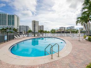 2881 NE 32nd St 221, Fort Lauderdale FL 33306