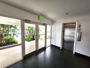 2881 NE 32nd St 221, Fort Lauderdale FL 33306