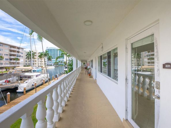 2881 NE 32nd St 221, Fort Lauderdale FL 33306