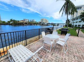 2881 NE 32nd St 221, Fort Lauderdale FL 33306