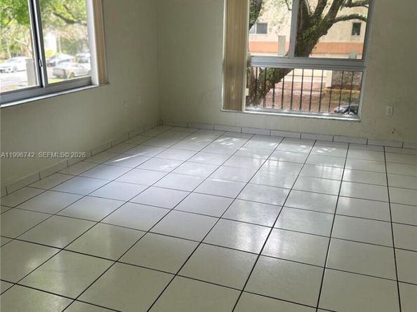 1110 Salzedo St 2C, Coral Gables FL 33134