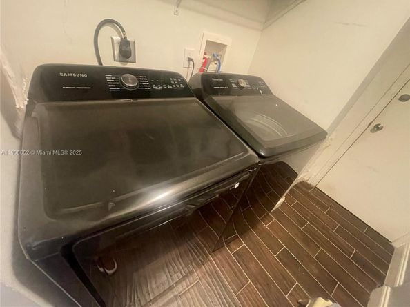2220 NW 137th Ave, Sunrise FL 33323