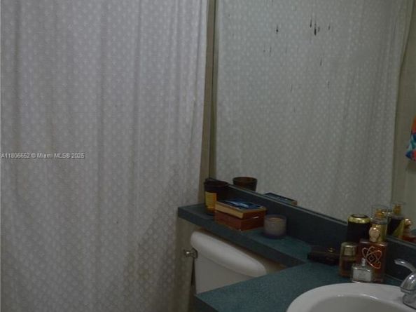 2220 NW 137th Ave, Sunrise FL 33323