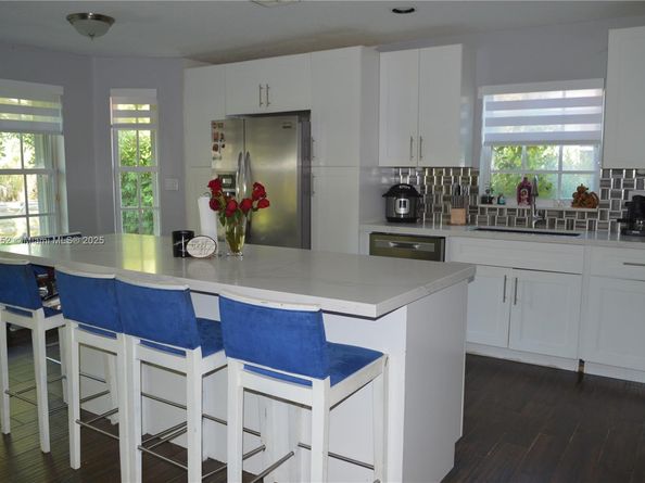 2220 NW 137th Ave, Sunrise FL 33323