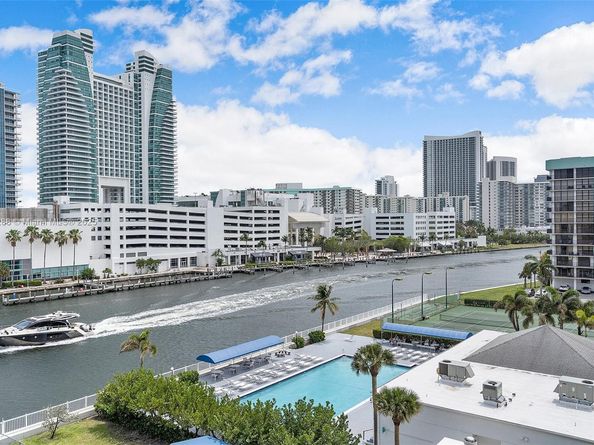 600 Parkview Dr 625, Hallandale Beach FL 33009