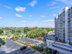 600 Parkview Dr 625, Hallandale Beach FL 33009