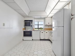 600 Parkview Dr 625, Hallandale Beach FL 33009