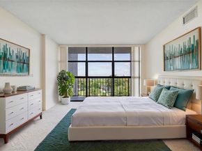 600 Parkview Dr 625, Hallandale Beach FL 33009