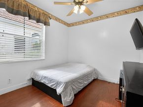 1162 Fairfield Meadows Dr, Weston FL 33327