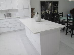 150 S Hollybrook Ter 303, Pembroke Pines FL 33025