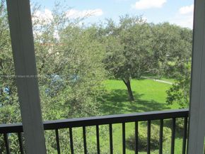 150 S Hollybrook Ter 303, Pembroke Pines FL 33025