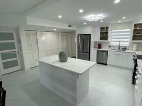 150 S Hollybrook Ter 303, Pembroke Pines FL 33025