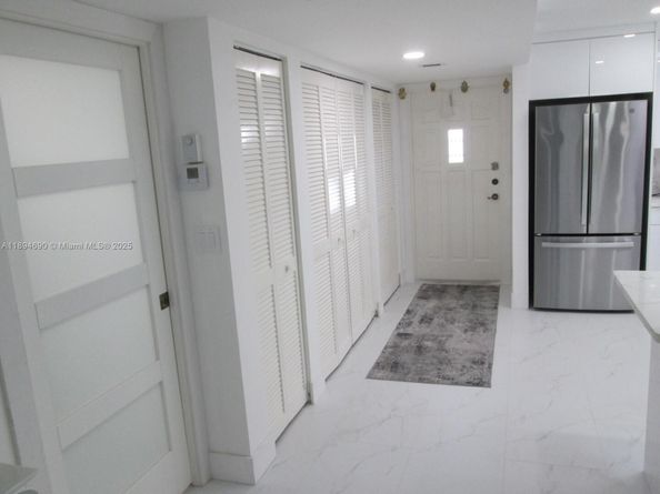 150 S Hollybrook Ter 303, Pembroke Pines FL 33025