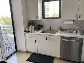 3300 NE 192nd St 612, Aventura FL 33180