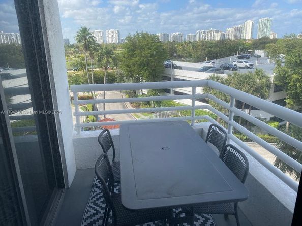 3300 NE 192nd St 612, Aventura FL 33180