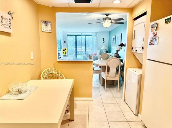 3231 Holiday Springs Blvd 403, Margate FL 33063