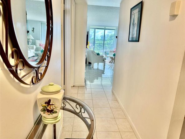 3231 Holiday Springs Blvd 403, Margate FL 33063