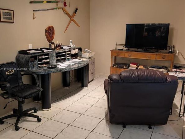 5706 NW 82nd Ave, Tamarac FL 33321