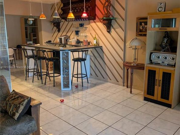 5706 NW 82nd Ave, Tamarac FL 33321