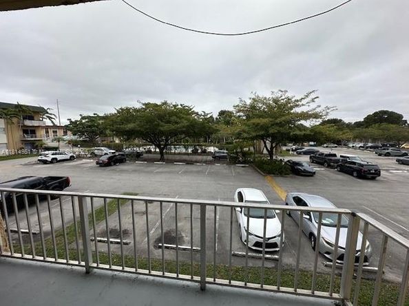 5400 SW 77th Ct 2R, Miami FL 33155