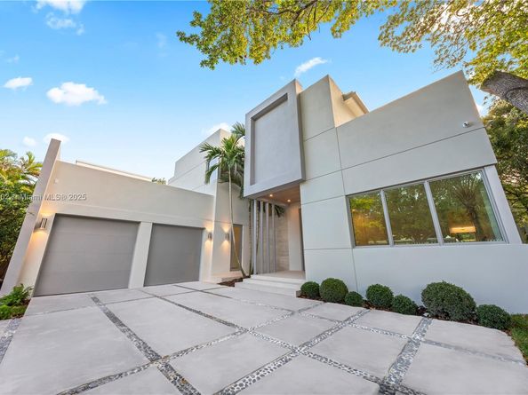 3200 Calusa St, Coconut Grove FL 33133