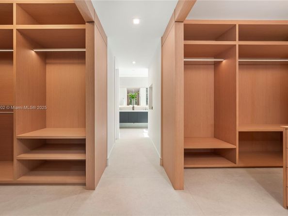 3200 Calusa St, Coconut Grove FL 33133