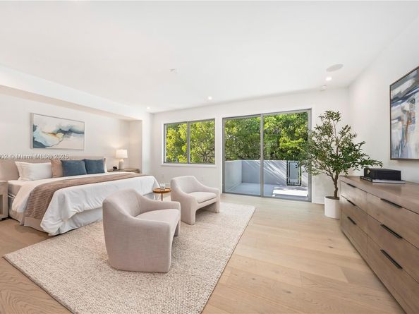 3200 Calusa St, Coconut Grove FL 33133