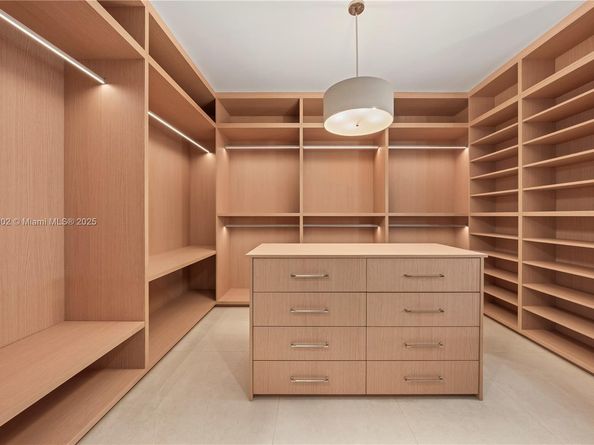 3200 Calusa St, Coconut Grove FL 33133