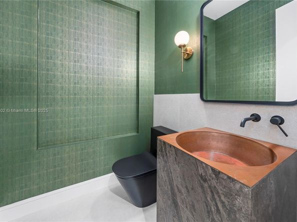 3200 Calusa St, Coconut Grove FL 33133