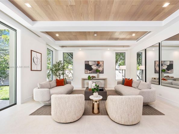 3200 Calusa St, Coconut Grove FL 33133