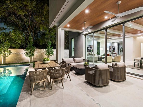 3200 Calusa St, Coconut Grove FL 33133