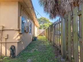 2621 SW 12th Ter, Fort Lauderdale FL 33315