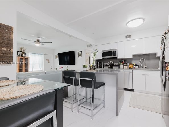 2621 SW 12th Ter, Fort Lauderdale FL 33315