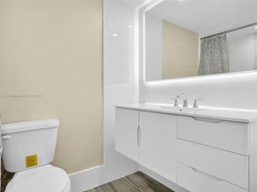 100 Ashbury Rd 103, Hollywood FL 33024