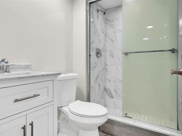 100 Ashbury Rd 103, Hollywood FL 33024