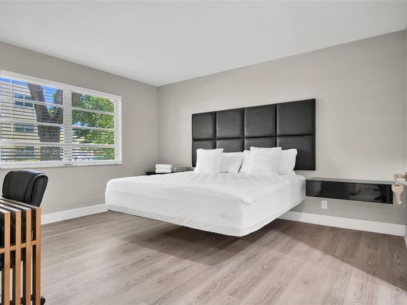 100 Ashbury Rd 103, Hollywood FL 33024