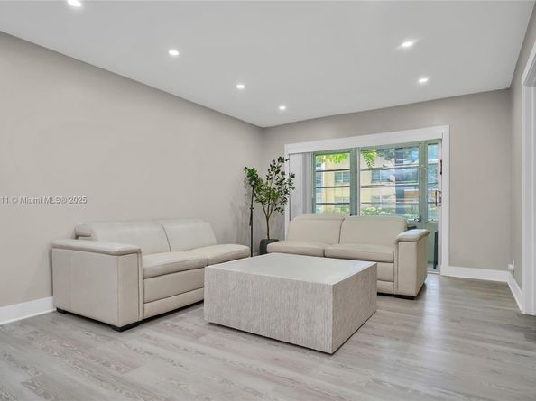 100 Ashbury Rd 103, Hollywood FL 33024