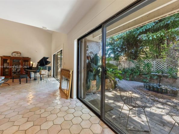 206 St Andrews Road 1878, Hollywood FL 33021