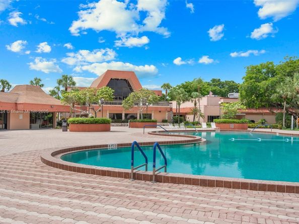 3120 Holiday Springs Blvd 301, Margate FL 33063