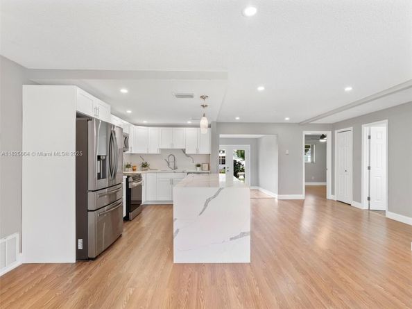 2991 NW 1st Dr, Pompano Beach FL 33064