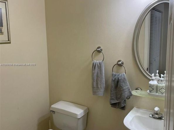 1095 Weeping Willow Way, Hollywood FL 33019