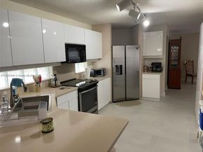 1095 Weeping Willow Way, Hollywood FL 33019