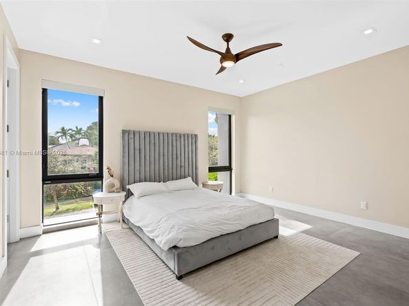 624 N Victoria Park Rd, Fort Lauderdale FL 33304