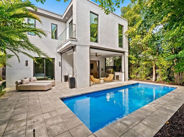 624 N Victoria Park Rd, Fort Lauderdale FL 33304