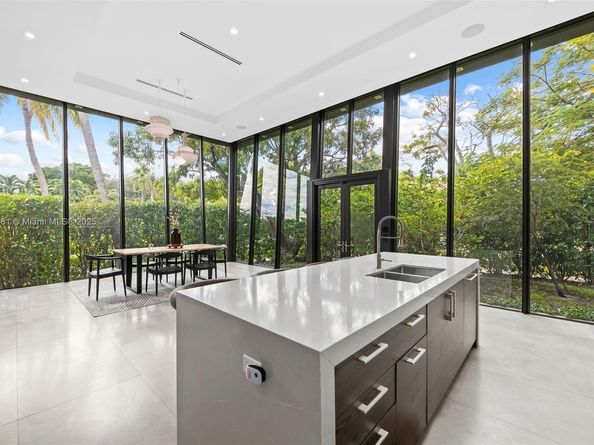 624 N Victoria Park Rd, Fort Lauderdale FL 33304