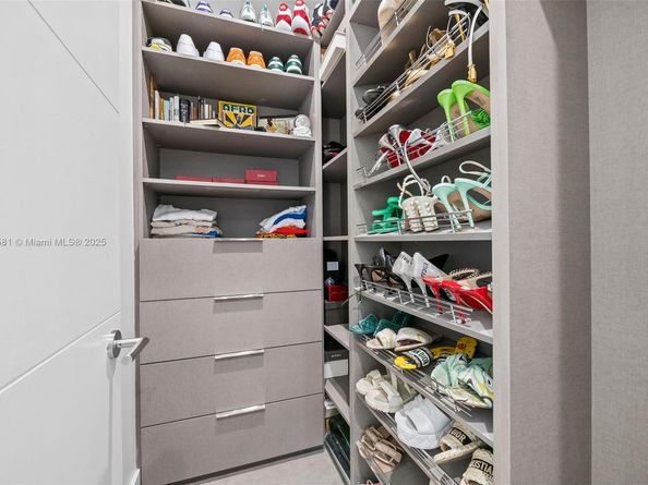 624 N Victoria Park Rd, Fort Lauderdale FL 33304