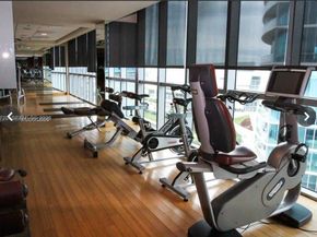 900 Biscayne Blvd 3704, Miami FL 33132