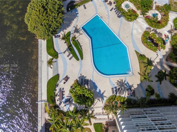 2451 Brickell Ave 16K, Miami FL 33129