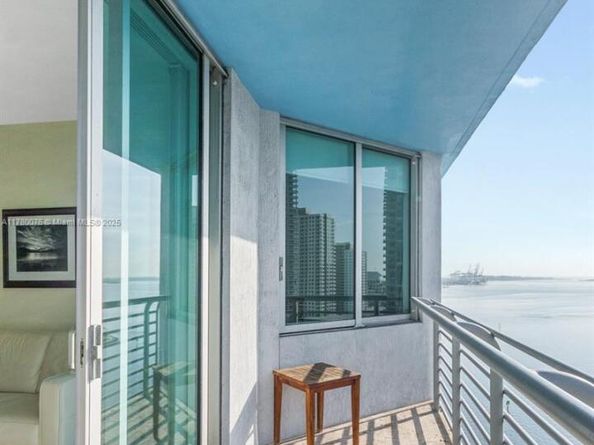 325 S Biscayne Blvd 621, Miami FL 33131
